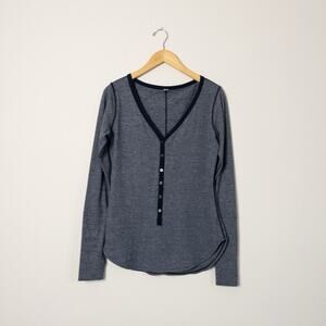 Lululemon Awesoma Henley Shirt Women's Blue Heathered Long Sleeve Button